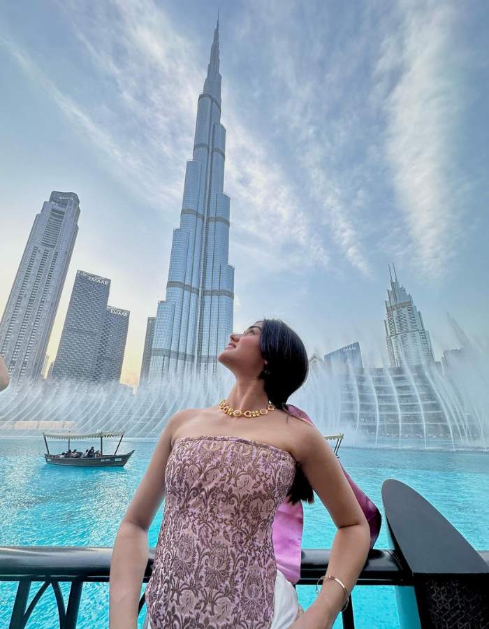 Just Janvi at Burj Khalifa