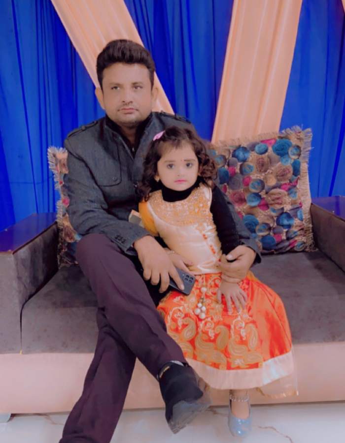 Just janvi Father and sister